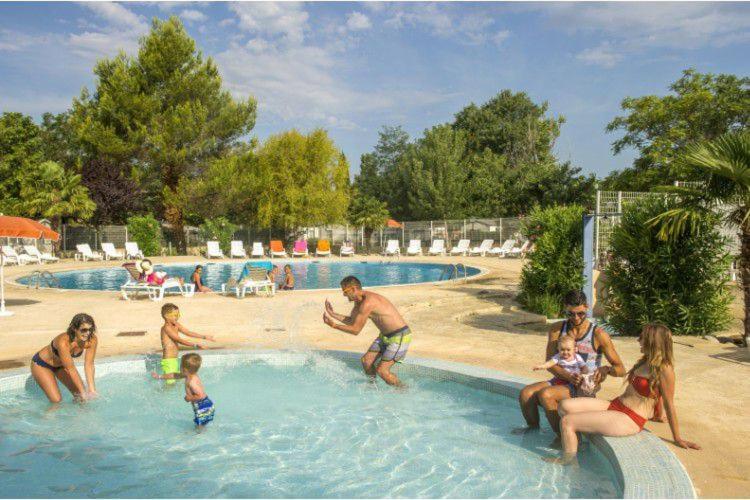 Mobil Home Tout Confort 6 Personnes Climatise Au Pied Du Luberon La Roque-d'Antheron Exterior foto